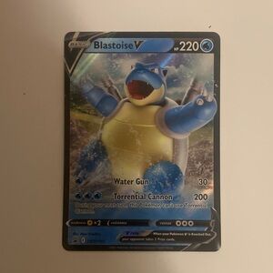 Blastoise V Holographic Pokémon Card EX 10/10
